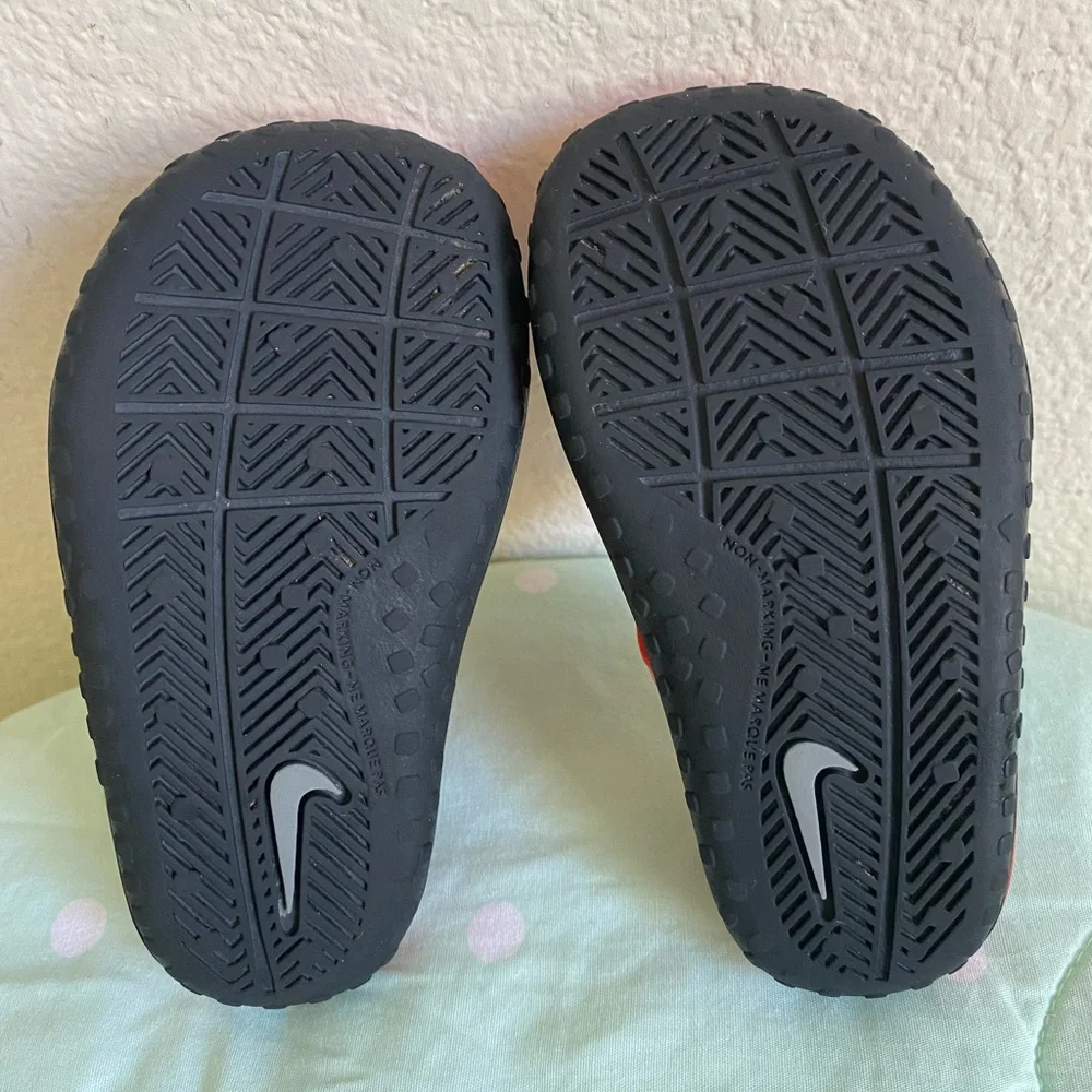 Nike Sunray Protect Black and Red Sandals Baby size 5